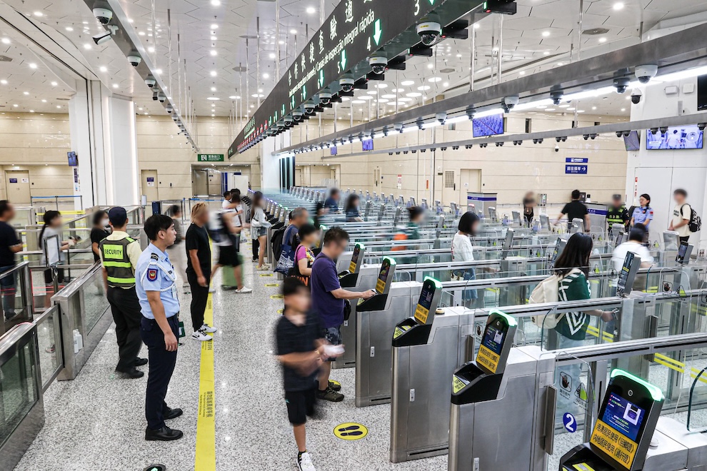 横琴澳门口岸旅客通关